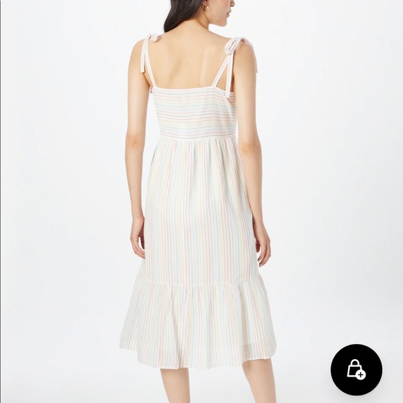 Super cute summer dress - tie knot and fully lined - Picture 2 of 10